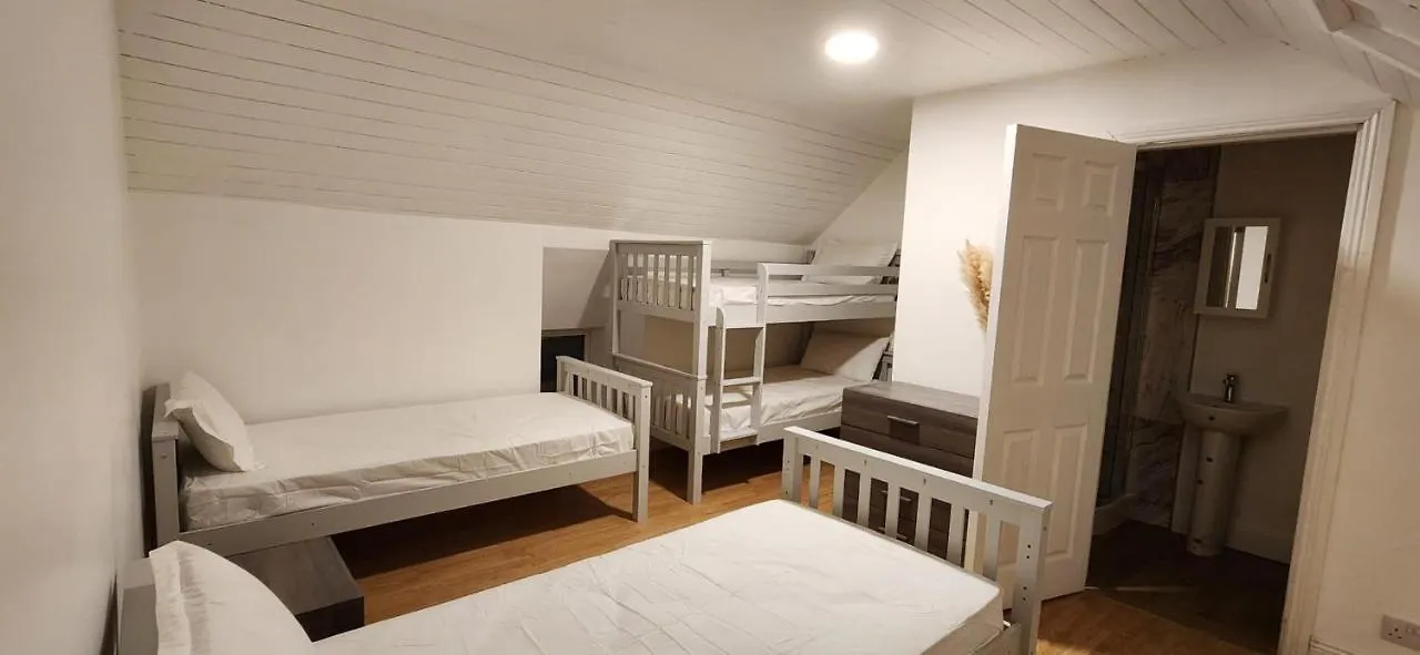 Сasa de vacaciones Peacock Farm Estate Self Contained Lodges Cork